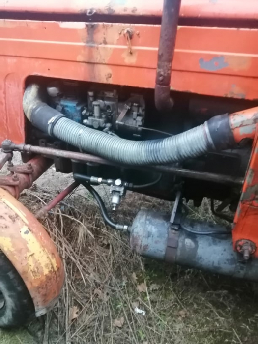 Ciągnik Ursus C 355 - zdjęcie nr 4